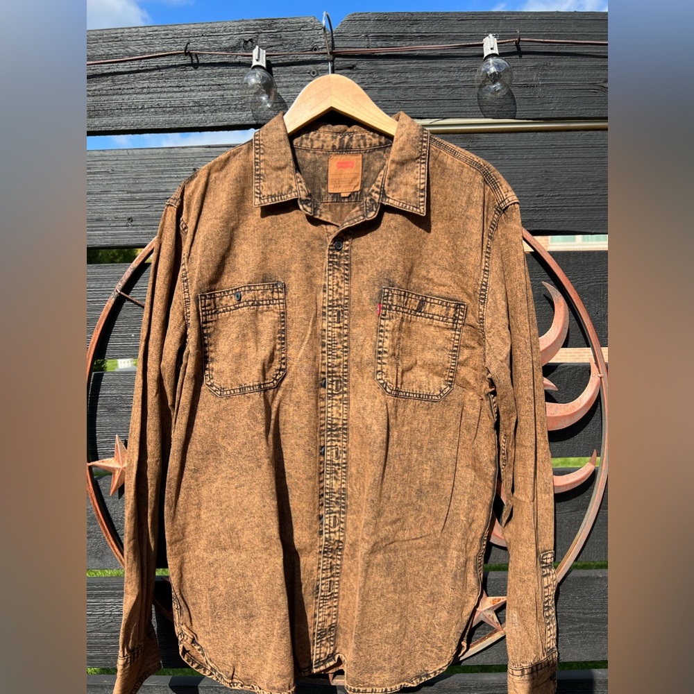 Levi’s Brown Acid Wash Jean Shirt Size Large